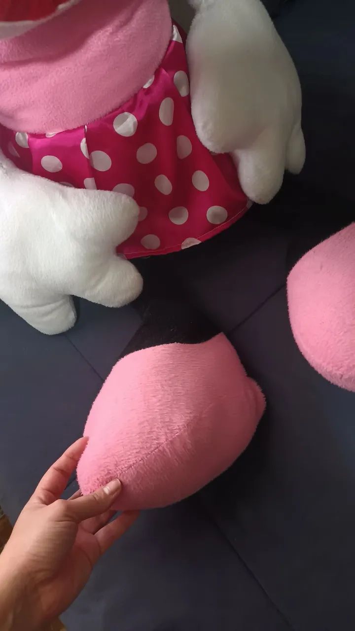 Boneca de pelúcia grande Minnie Mouse - Foto 4