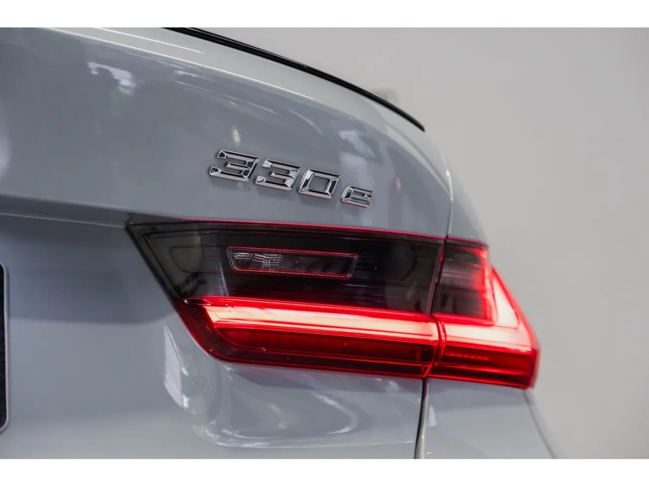 BMW Série 3 330E M Sport 2.0 Turbo Híbrido AU, foto 6 de 15