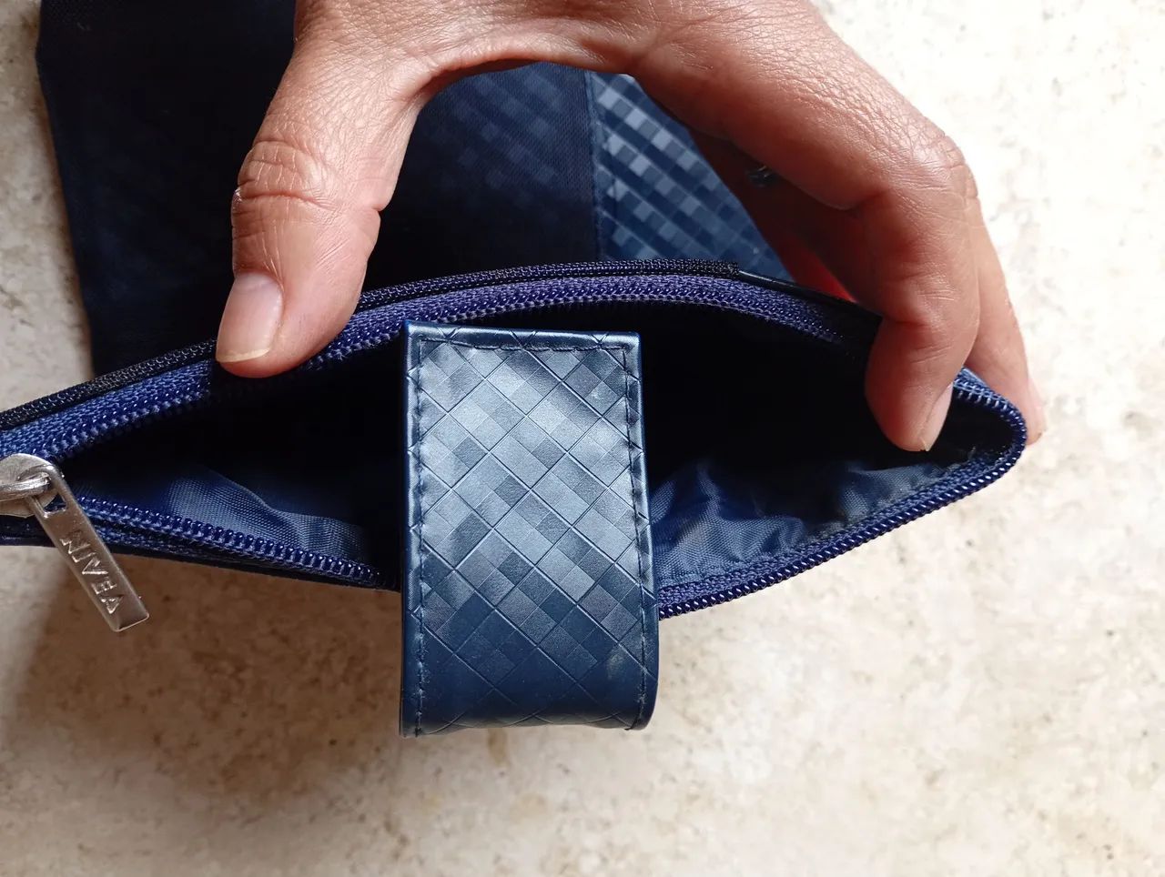 Necessaire azul Nívea visage - Foto 5