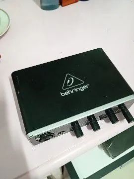 Interface de áudio Behringer U-PHORIA UMC22