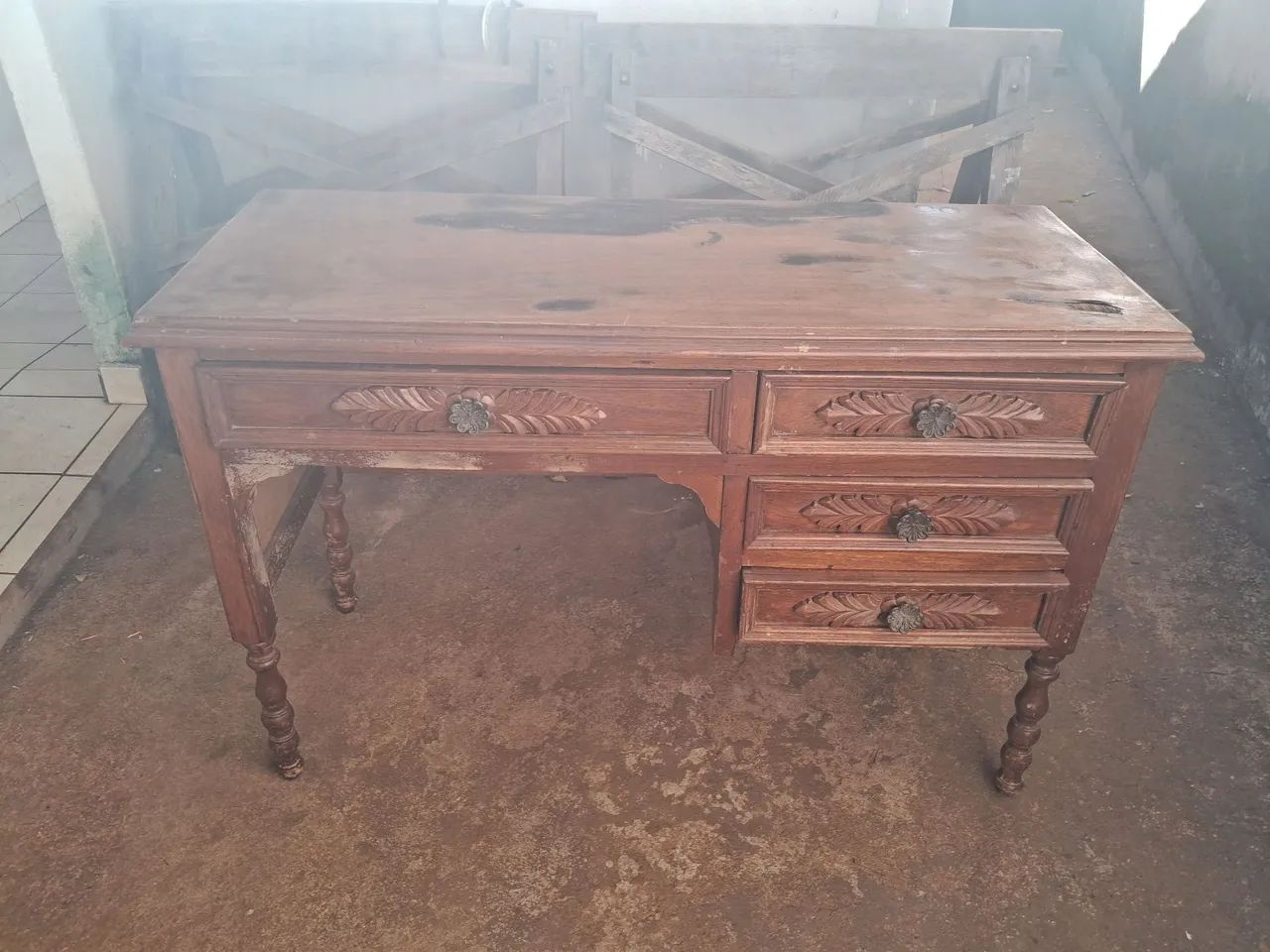 Mesa antiga 