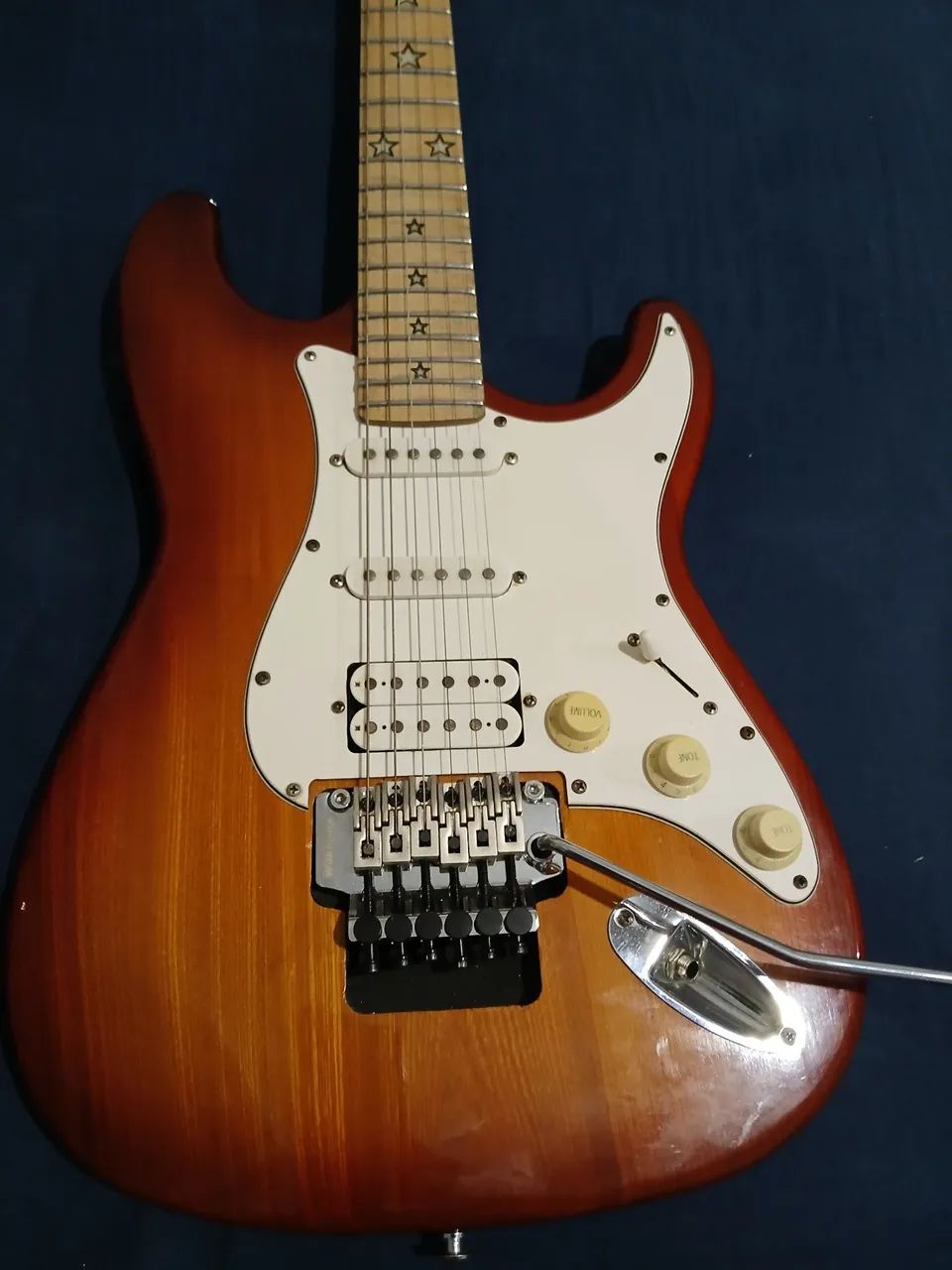 Guitarra Customizada Modelo Sambora com Upgrades - Foto 3