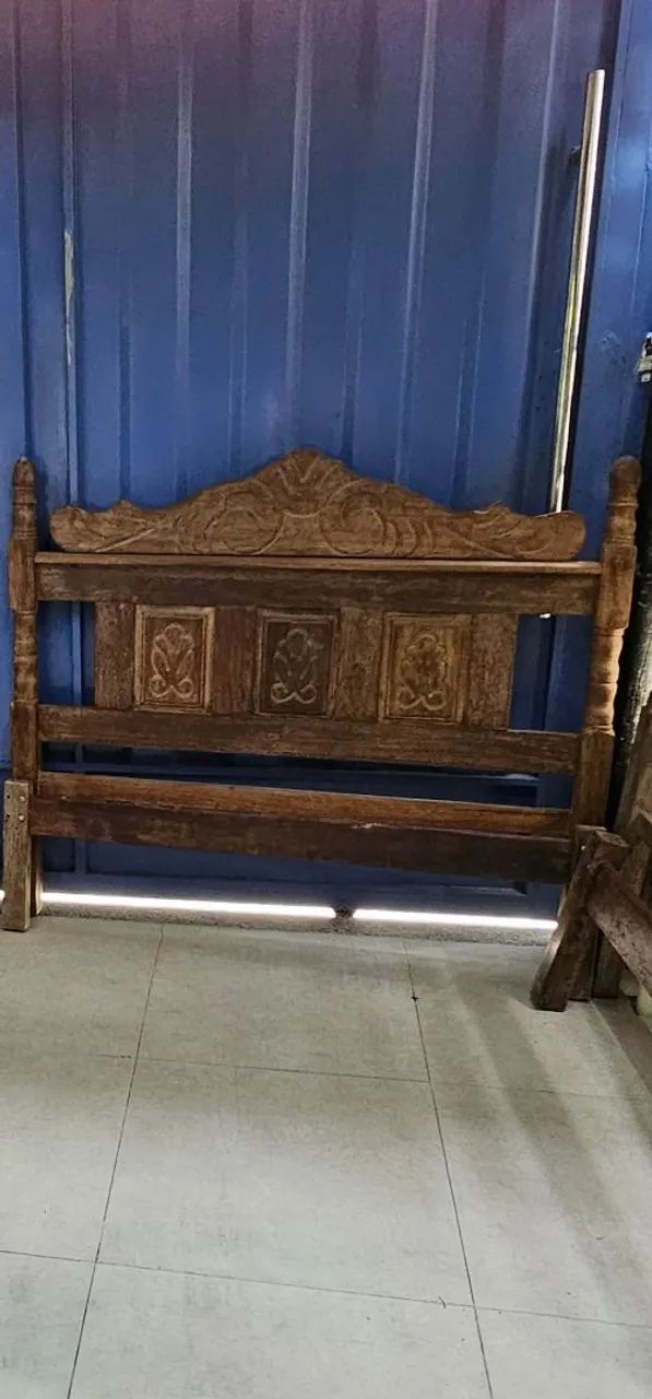 Cama de madeira