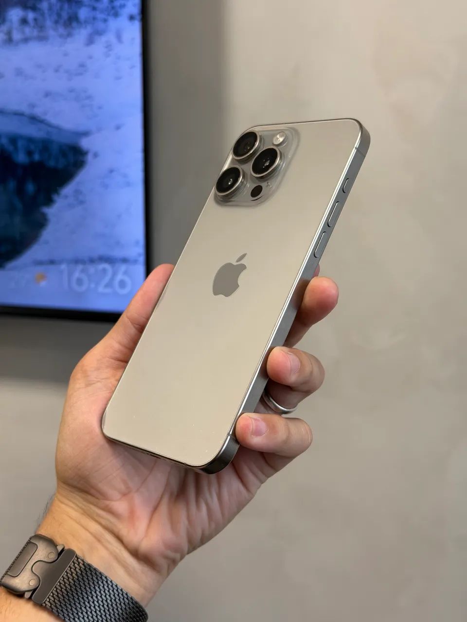 iPhone 15 Pro Max 256 Natural Loja física  - Foto 4