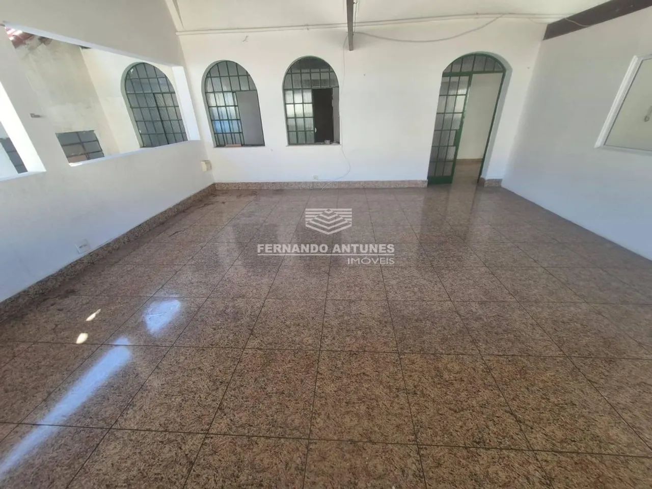Casa com 4 Quartos para alugar, 150m² - Cachoeirinha - Foto 3