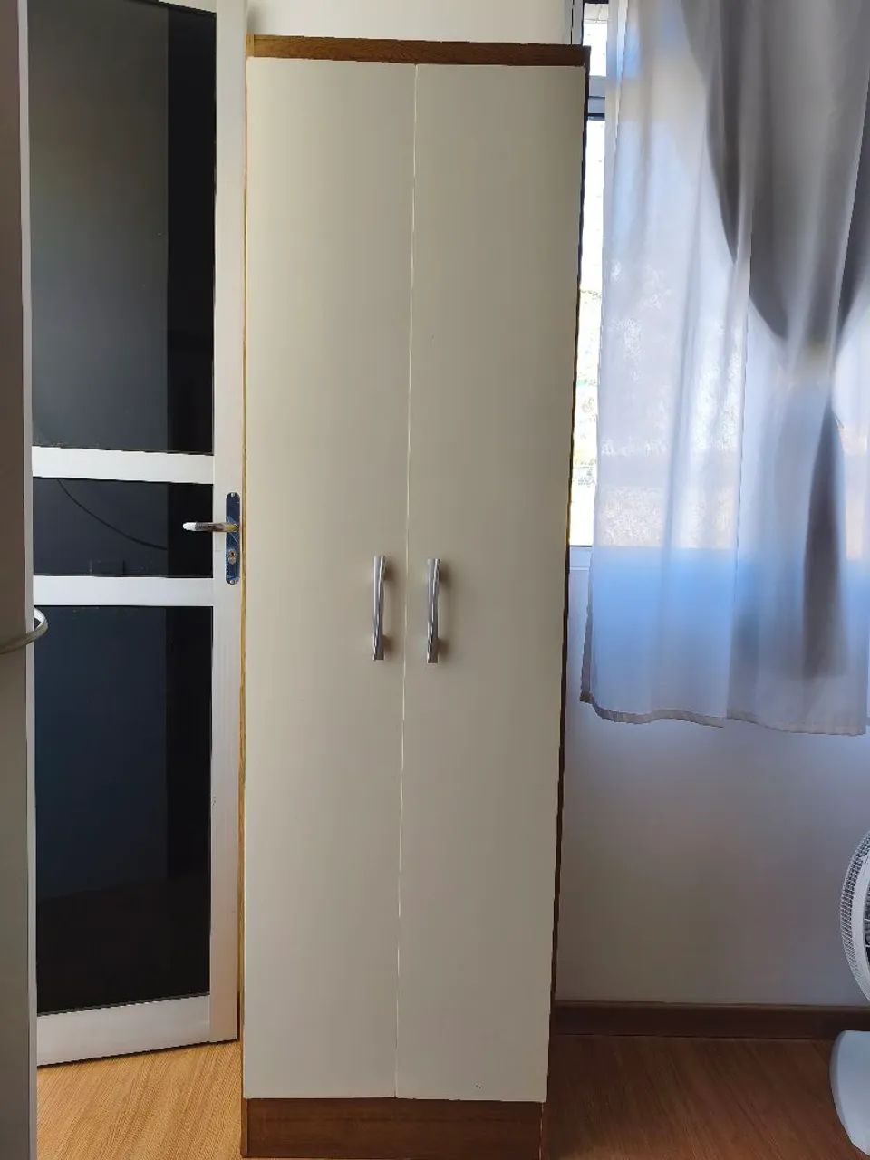 Guarda roupa solteiro 