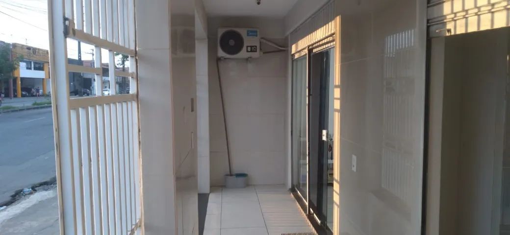 Ponto comercial na Av. Bernardo Manuel 180m2, melhor custo beneficio da cidade!
