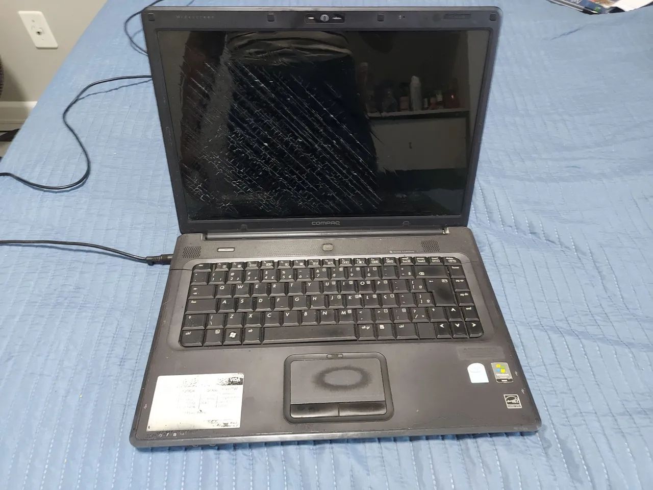 Vendo notbook compac  - Foto 2