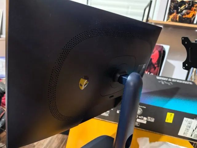 Monitor Alienware 27 180hz - Foto 2
