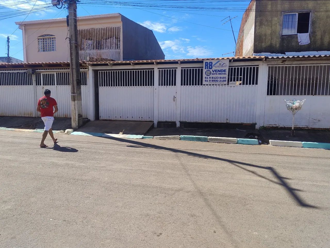 Oferta imperdível enfrente a colegio