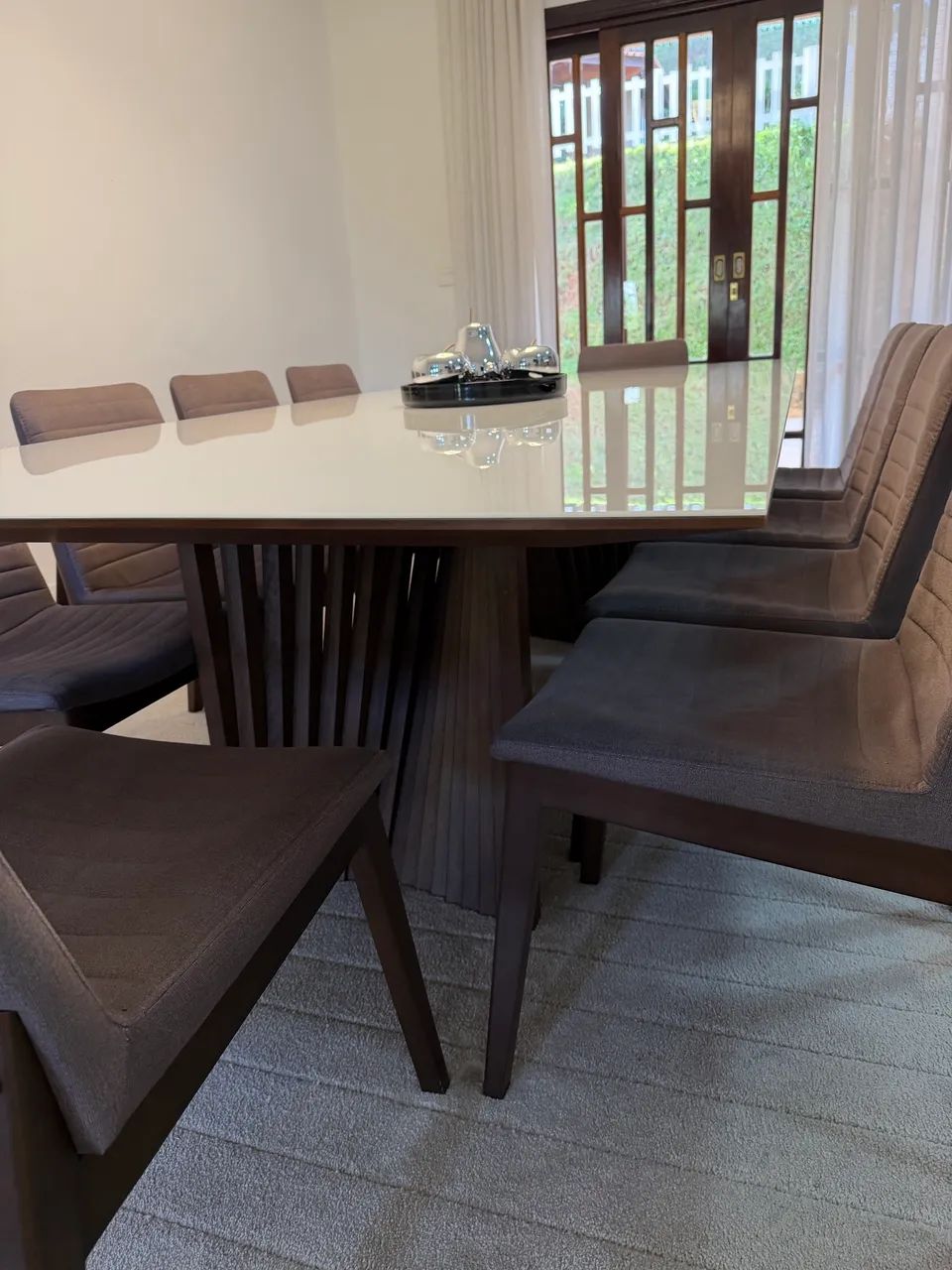 Mesa de jantar 2,60m por 1,20 com 10 cadeiras - Foto 2