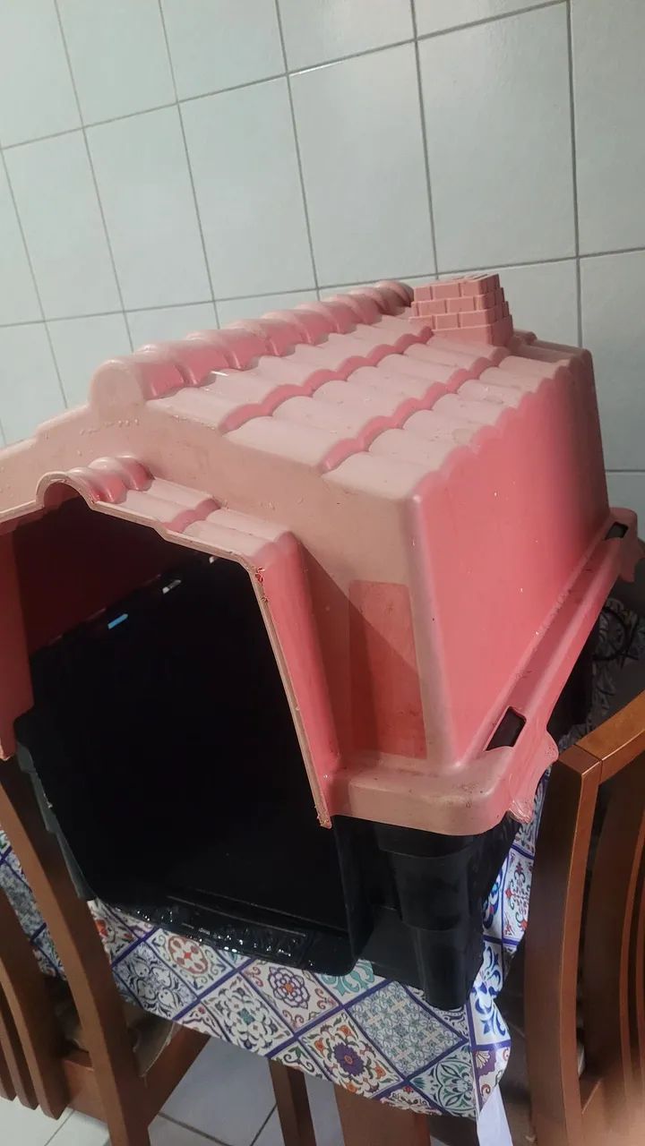 Casinha tamamho G cachorro/ gato perfeito estado!! Acomoda animal até 18kg.