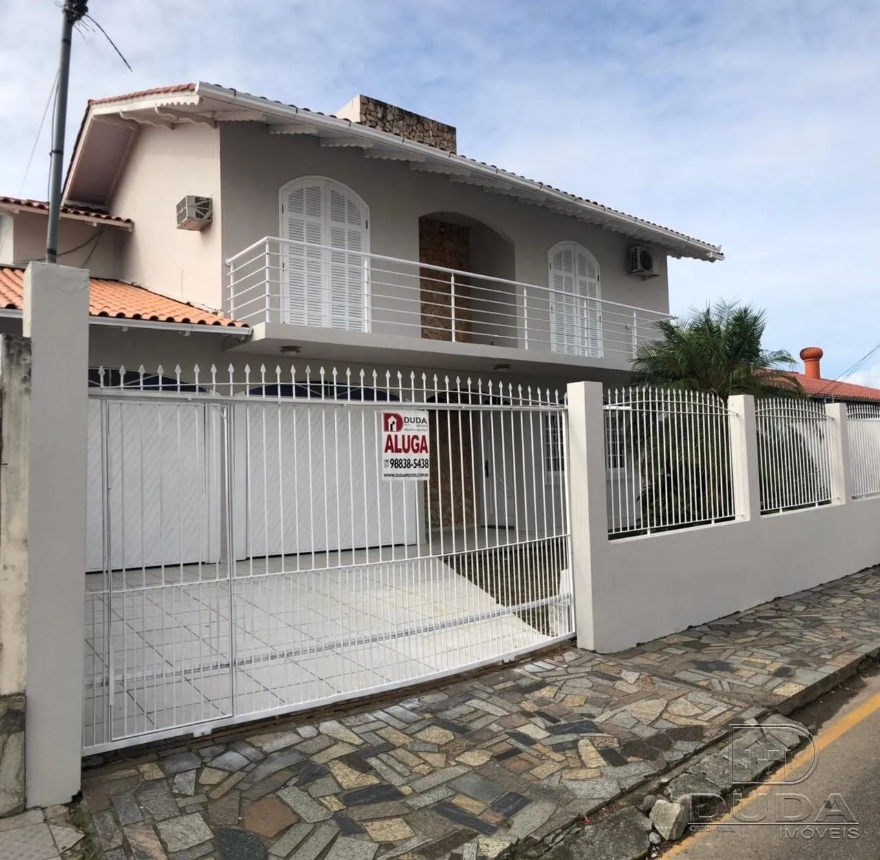 Casa 4 dormitorios, suite e piscina em São José