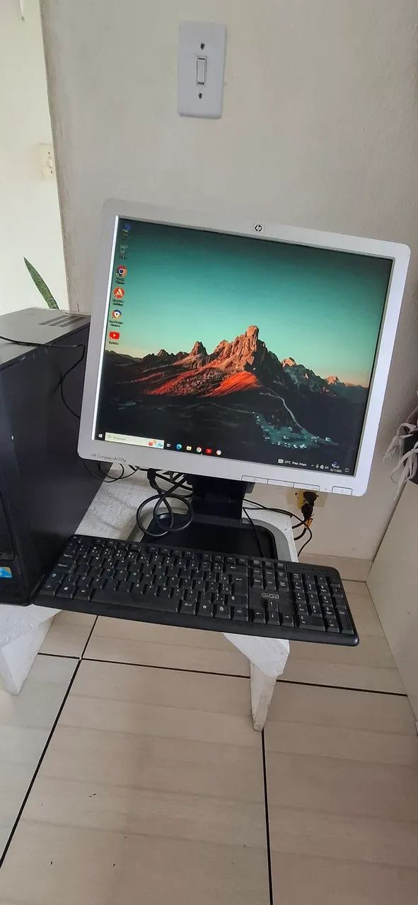 PC com Monitor LCD 