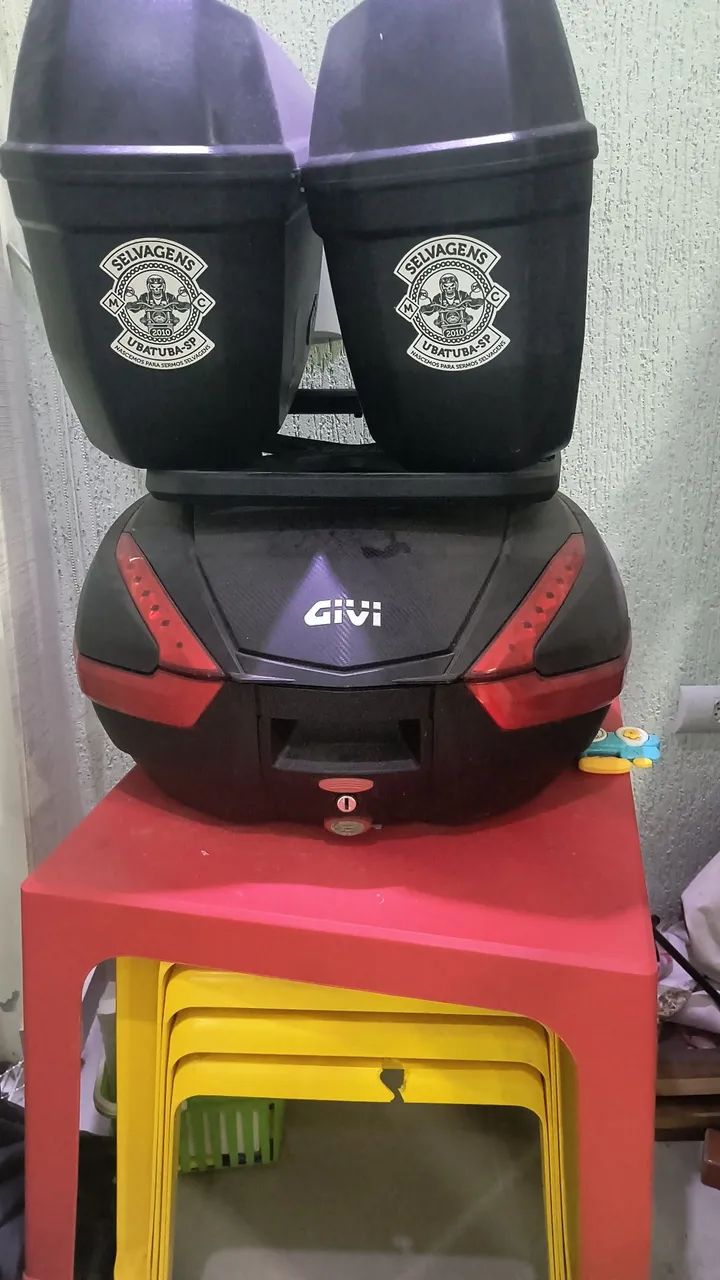 Baú traseiro e baús laterais!