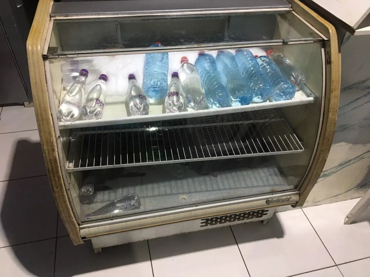 Vitrine expositores refrigerada gelopar - Foto 2