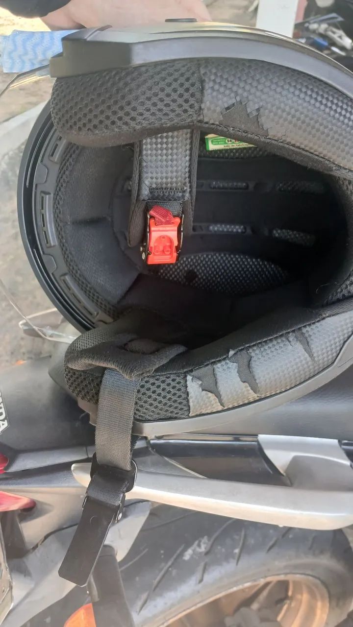Capacete tamanho 58