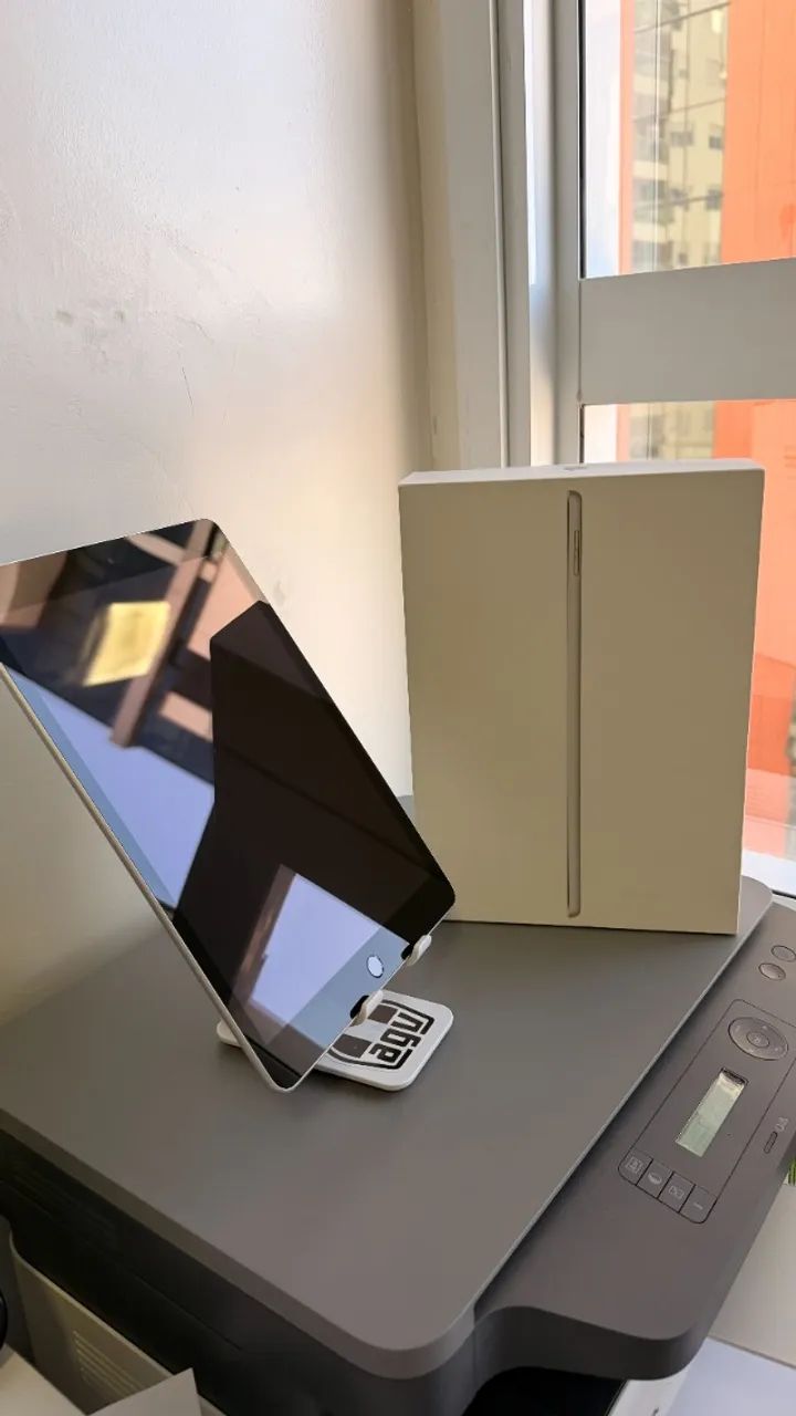iPad (9º Geração) - Wi-Fi  256 GB - Silver - Oportunidade! - Foto 3