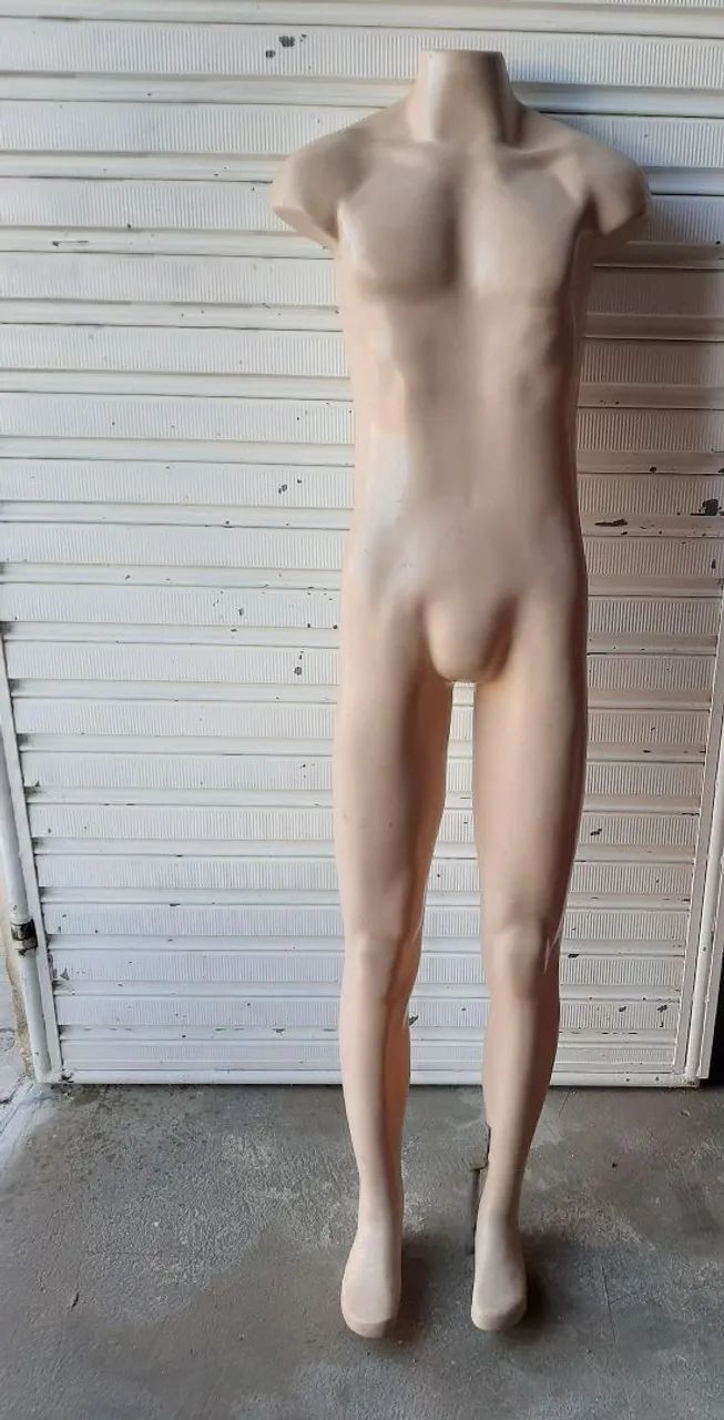 Boneco de feirante e Claudia Raia 