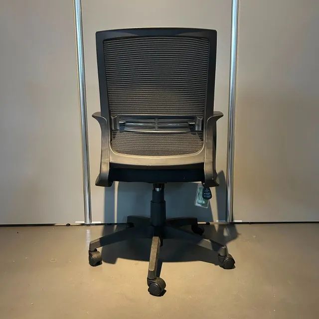 Cadeira de Escritório Executiva Preta - Foto 3
