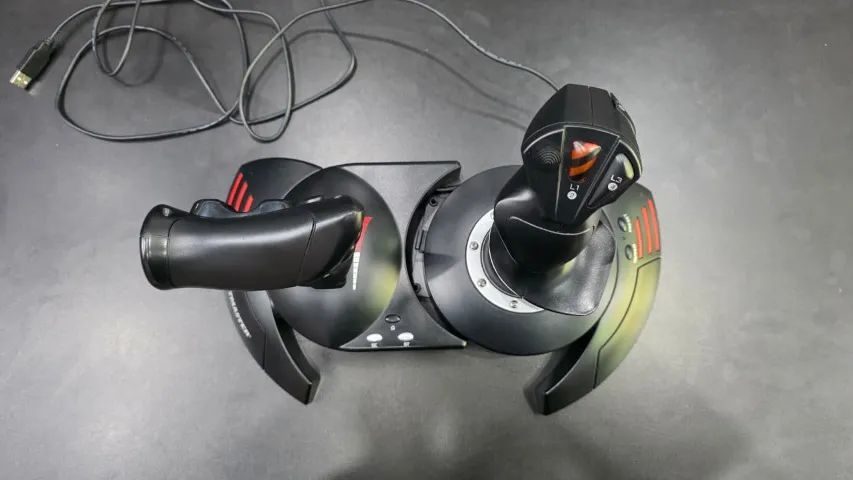 Controle Manche Joystick Thrustmaster T.flight Hotas X PC e PS3 - Foto 5