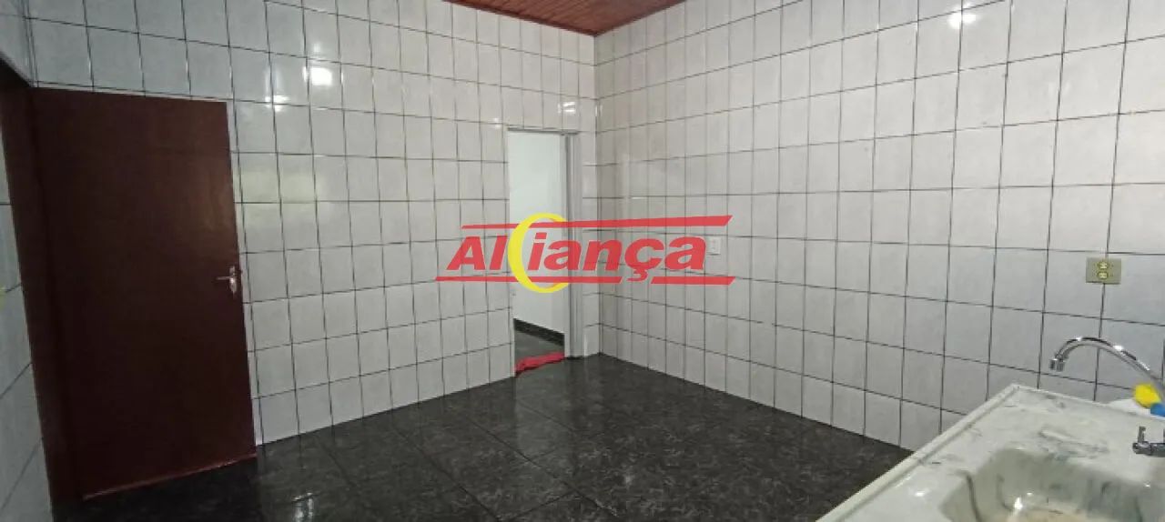 Casa residencial 30m², com 1 quarto, à locação Pq. Continental IV - Foto 5