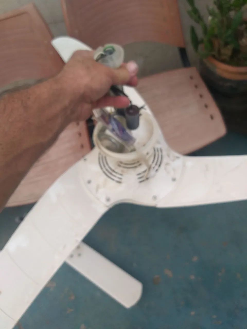 Vendo esse dois ventilador de teto  - Foto 2