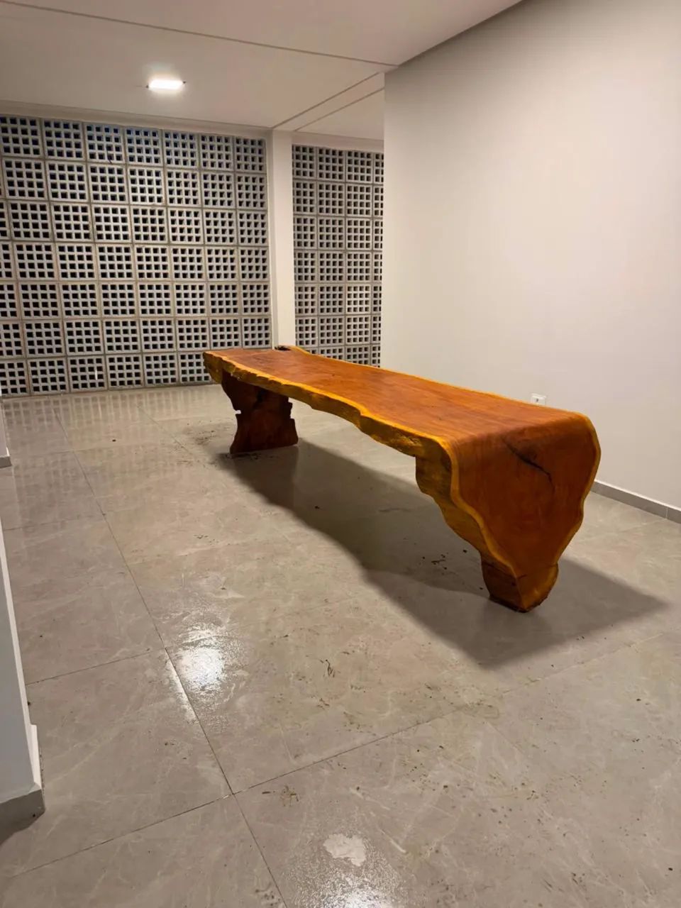 ? Mesa Rústica em Madeira Maciça - Peça Exclusiva de Tronco Inteiro - Foto 3
