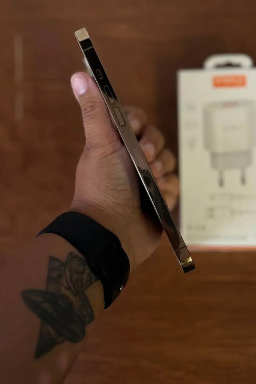 Iphone 12 pro max dourado  - Foto 3