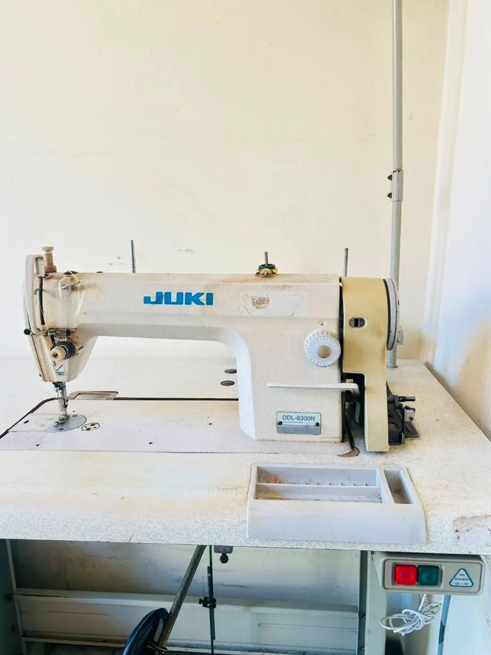Vende-se máquina industrial reta 