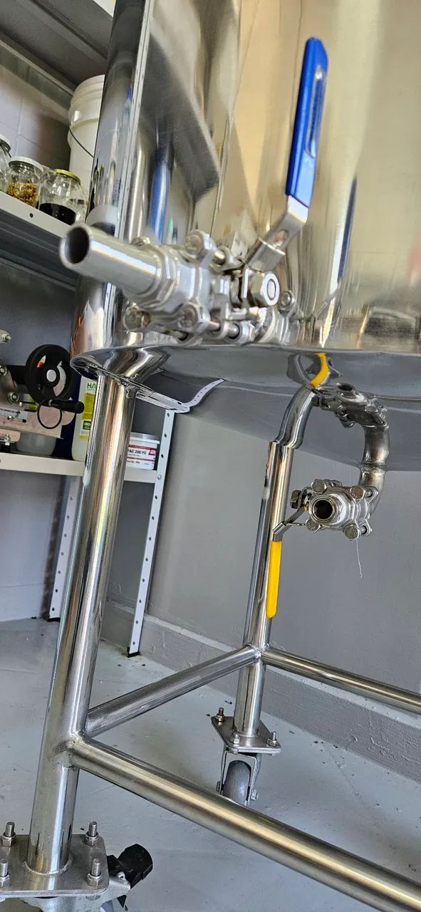 Fermentador cônico inox 304 200l  - Foto 4