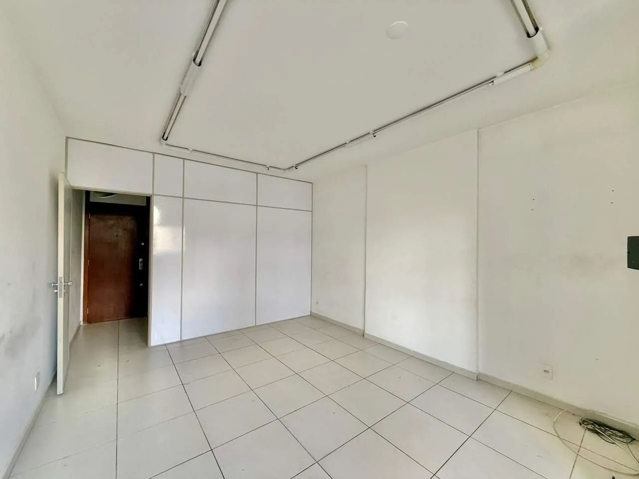 (82649) para aluguel - Sala com , no Savassi - Foto 3
