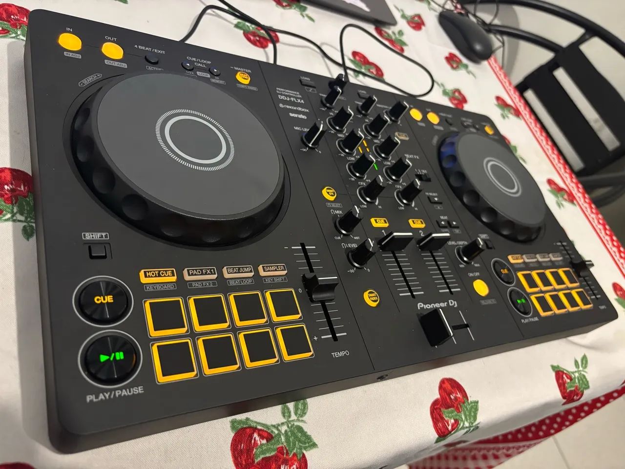 DDJ FLX4 NOVA IMPECÁVEL  - Foto 2