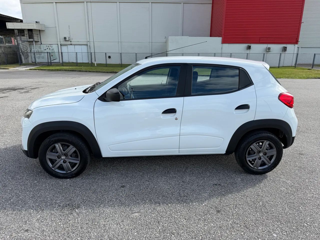 Renault Kwid Zen 1.0 Flex 12V 5P Mec. 2024 - Foto 2
