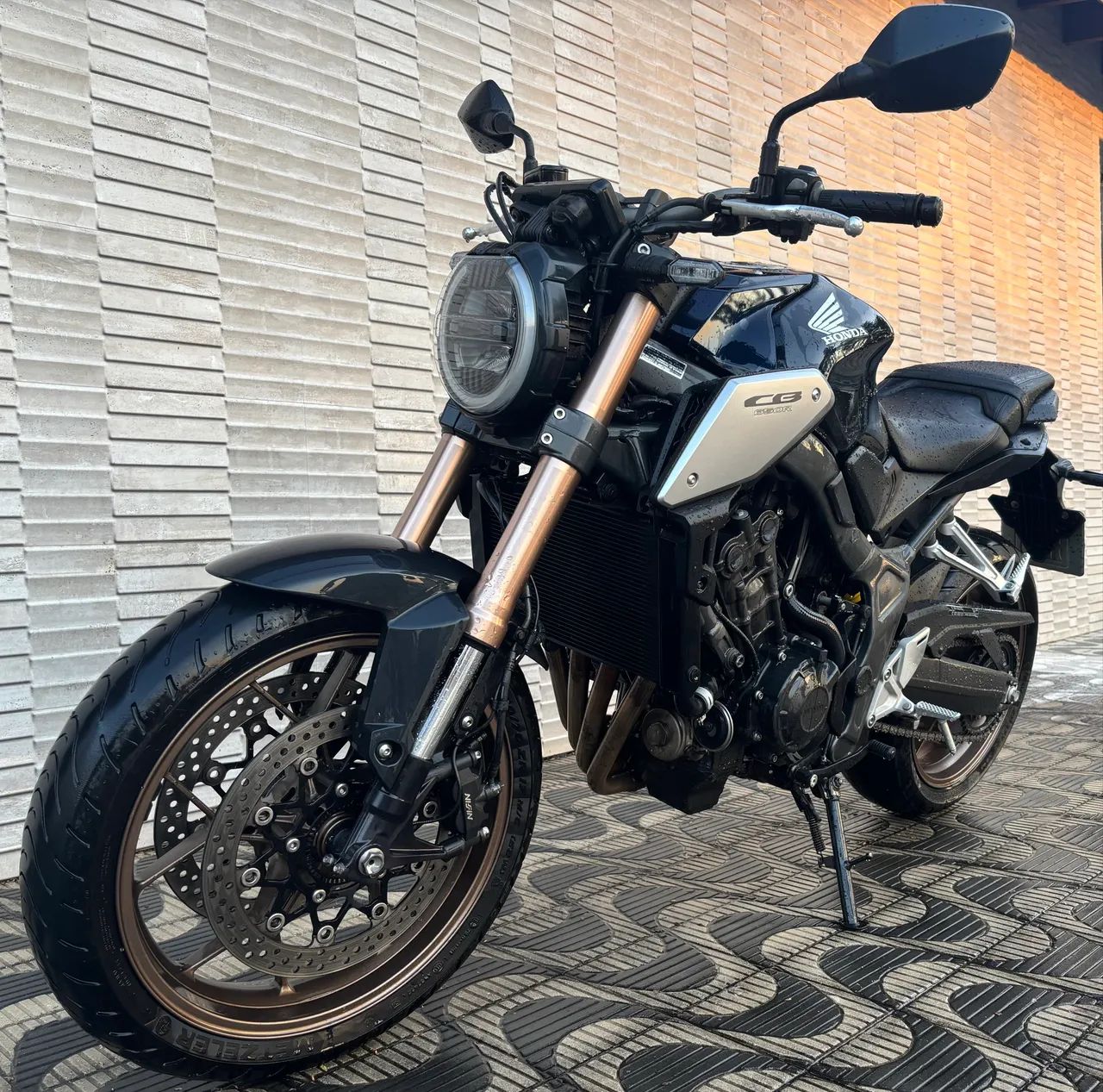 CB 650R - Foto 5