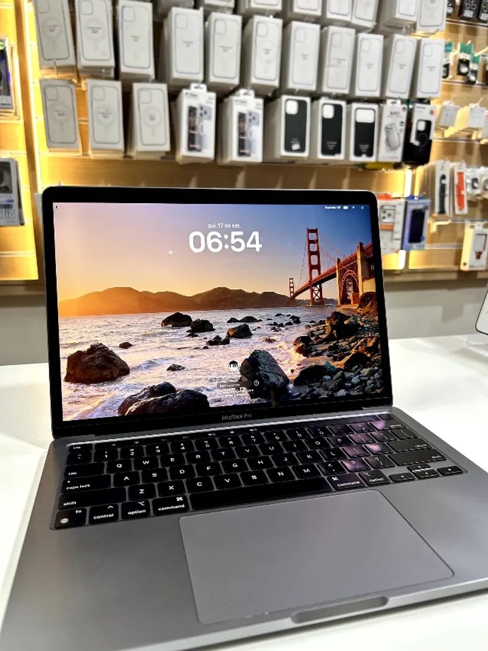 MacBook Pro M2 Touch Bar 8/256  - Foto 2