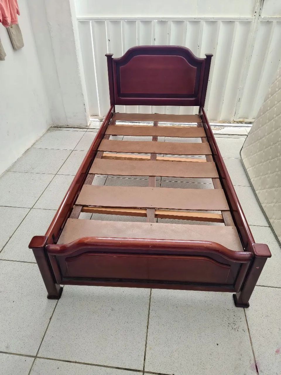 Vendo cama de solteiro  - Foto 2