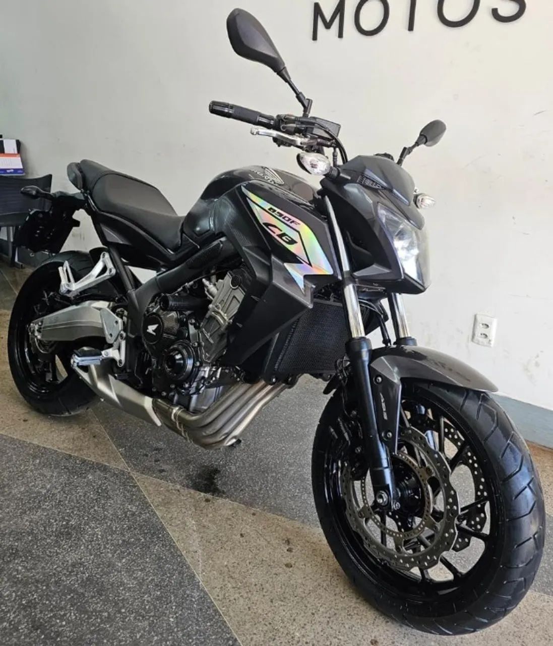 Honda CB650F 2015 - Foto 4