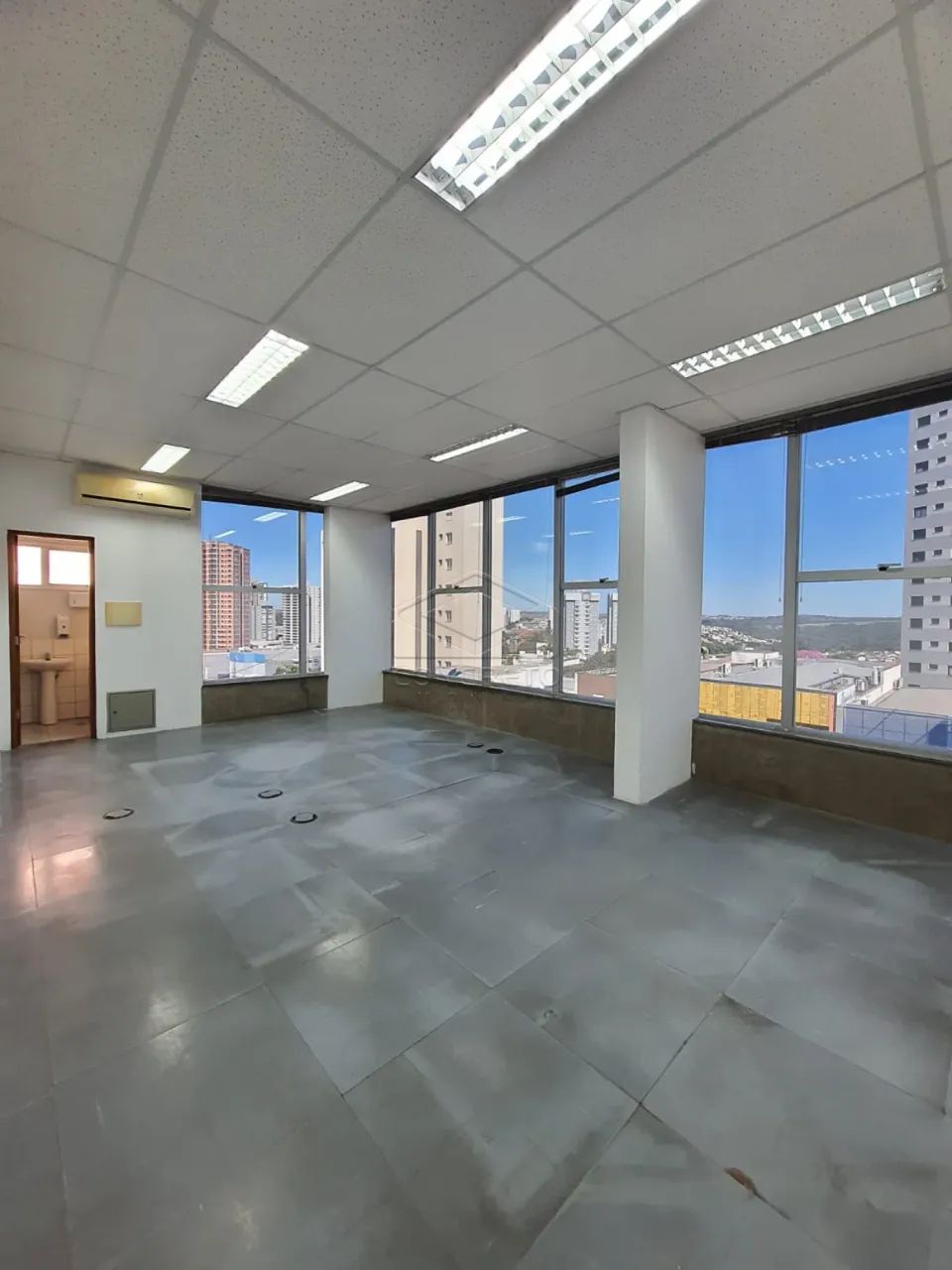 EDIFICIO COMERCIAL DINAMICA - EXCELENTE SALA COM 36,97M² EM LOCALIZAÇÃO PRIVILEGIADA - Foto 2