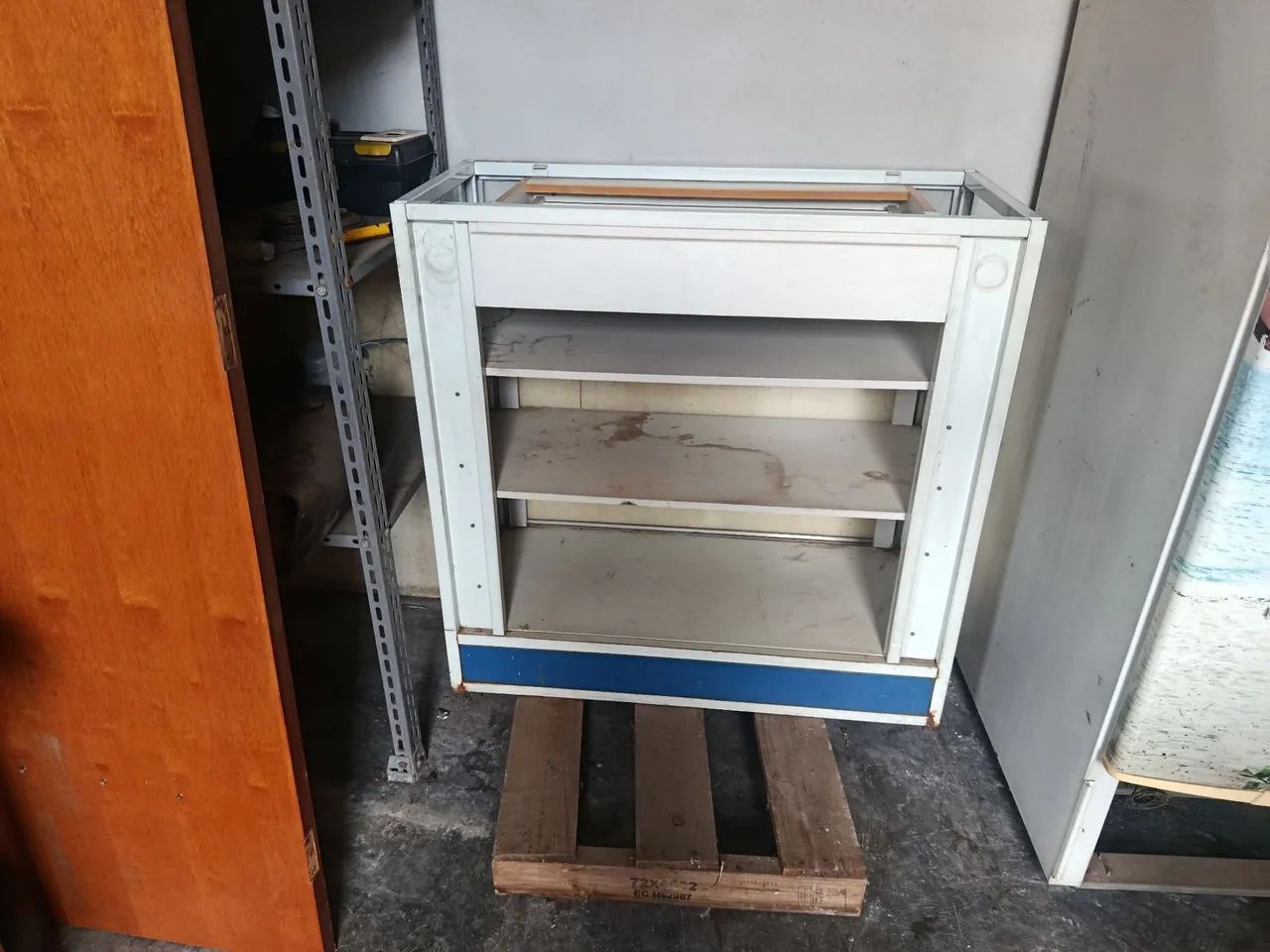 Expositor de ferro e vidro  - Foto 3