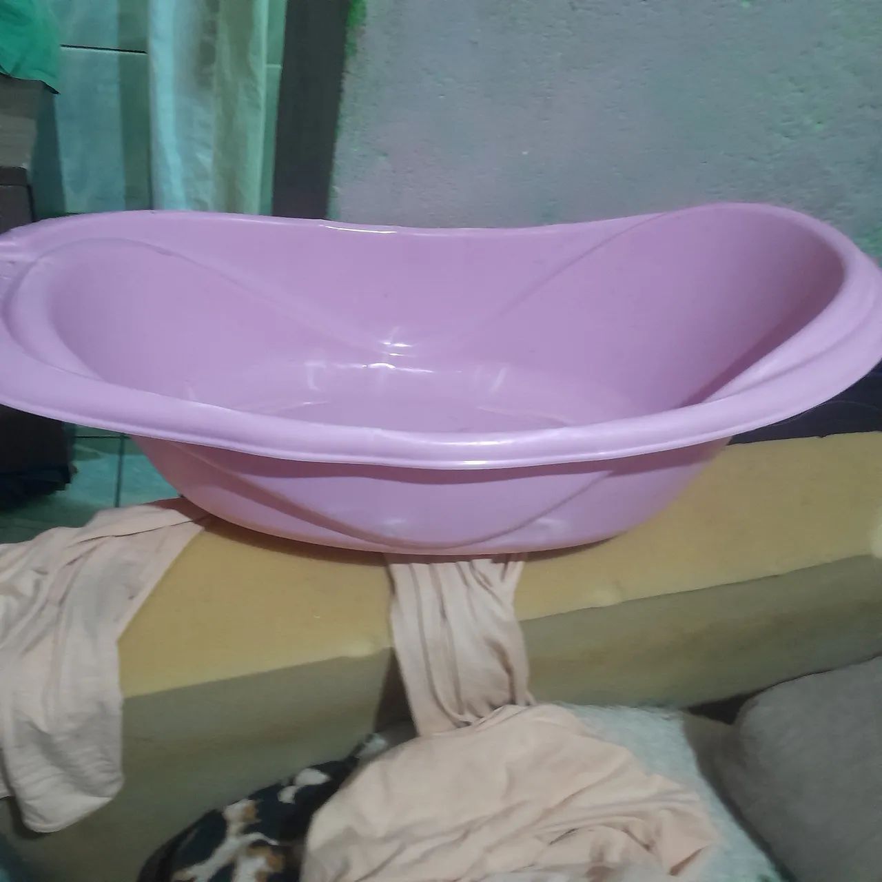 Vendo banheira de bebê barato 