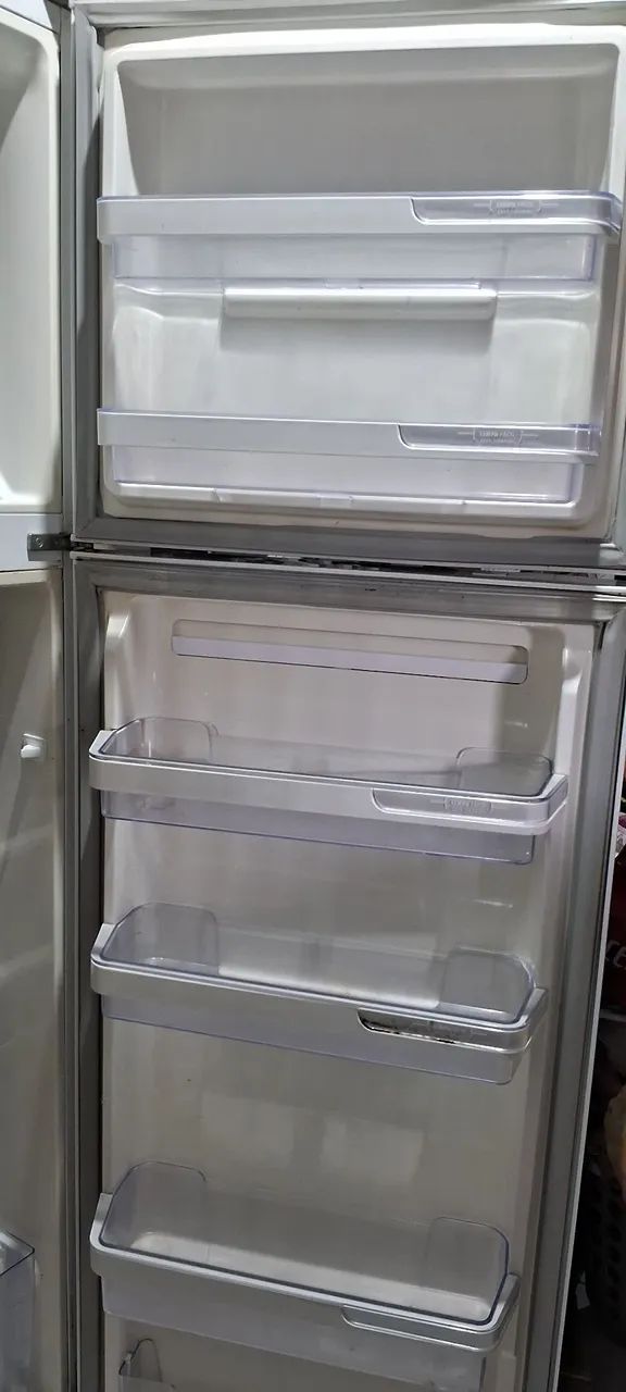 Geladeira Electrolux 382l modelo DF42 - Foto 2