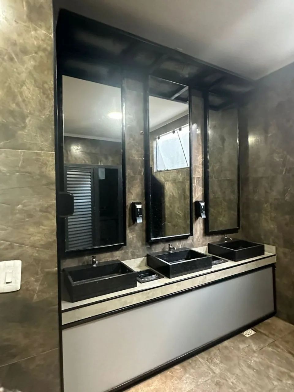 Sala comercial em posto de combustível próximo ao Buriti shoping 170 metros quadrados  - Foto 4