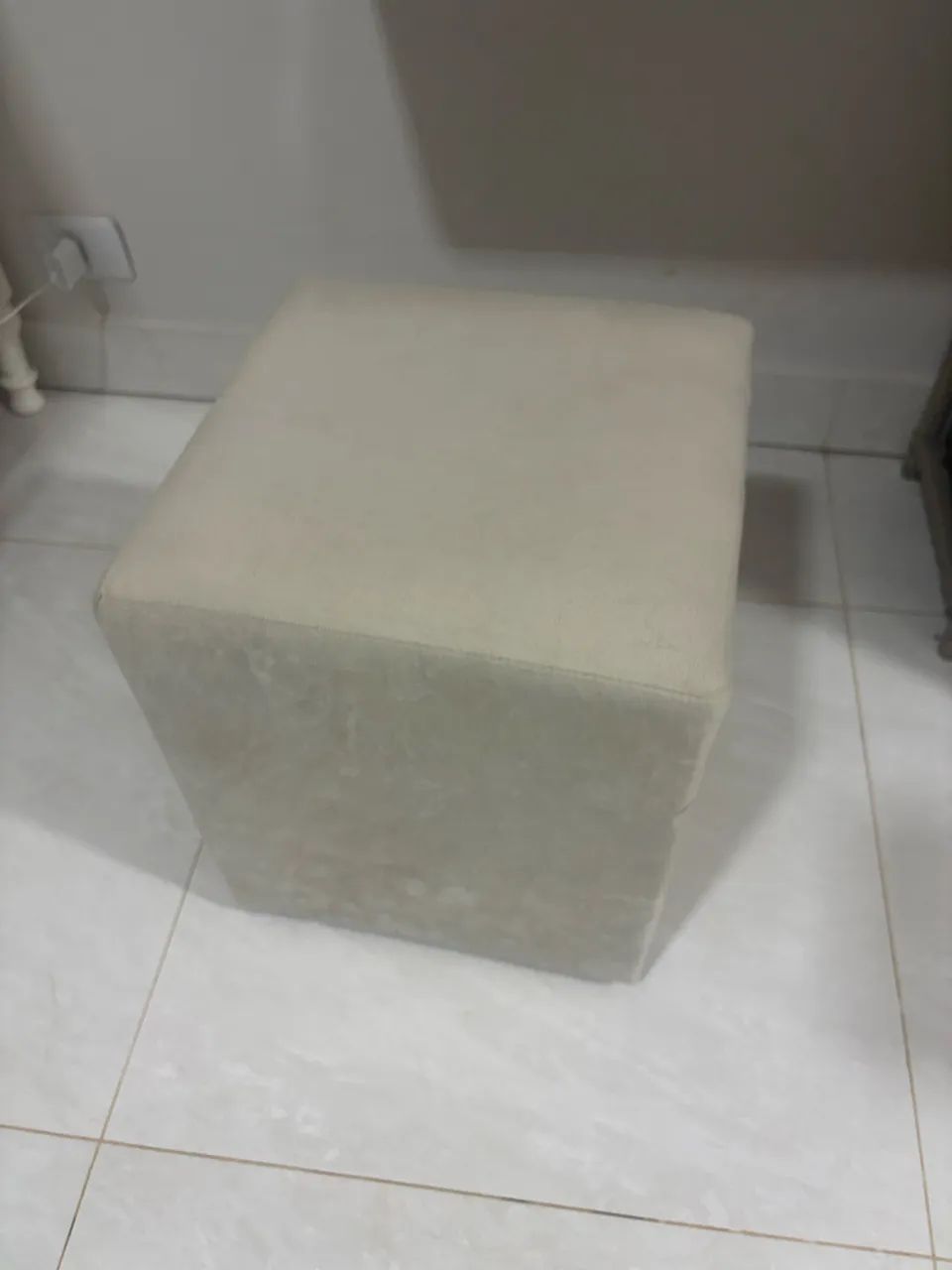 Escrivaninha + Puf - Foto 3