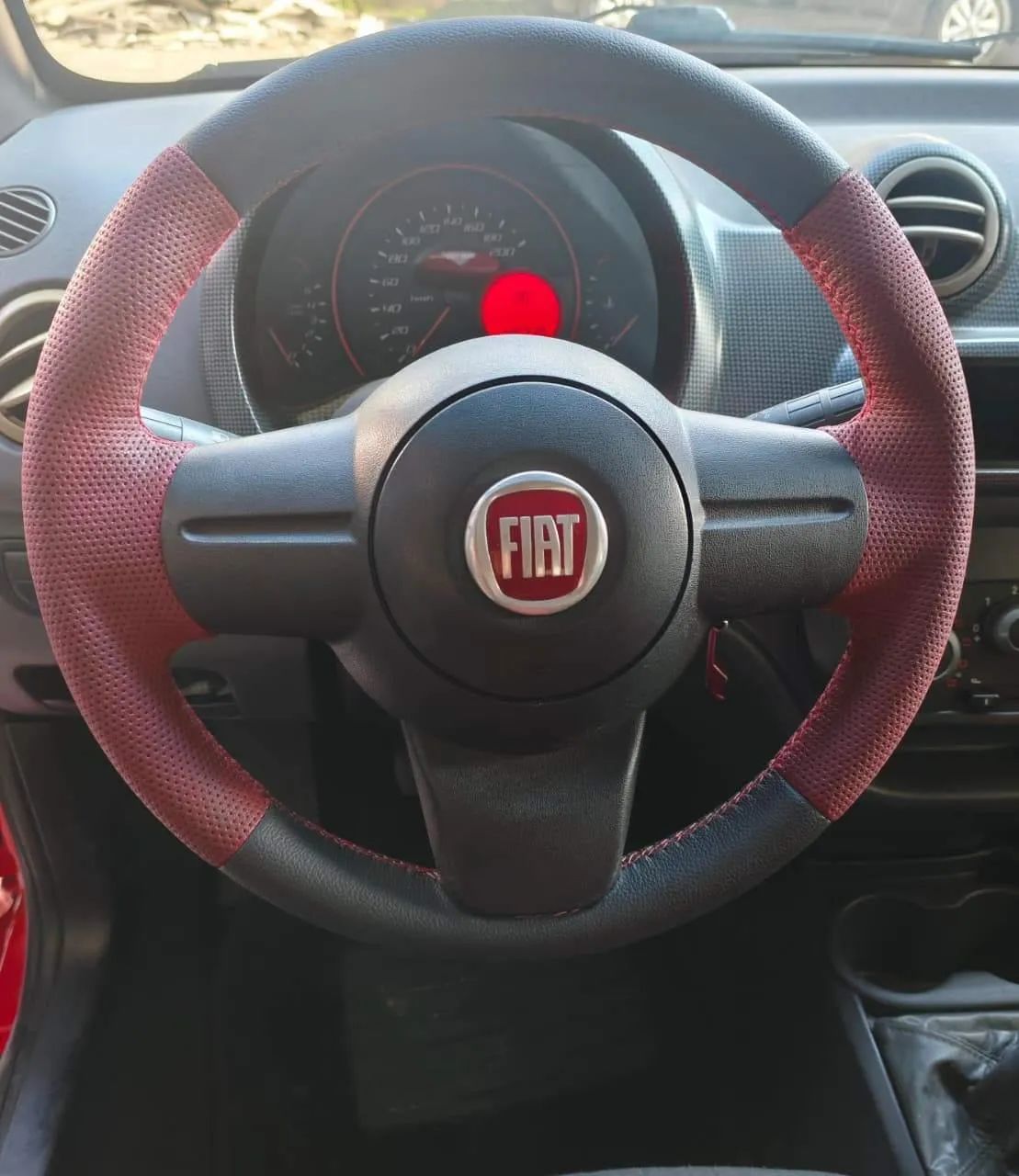 Fiat Uno Sporting 1.4 EVO Fire Flex 8V 4P 2012 - Foto 2