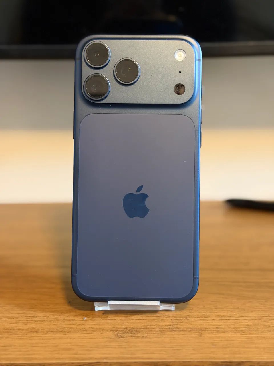 iPhone 17 Pro Max - Deep Blue | Estado de Novo