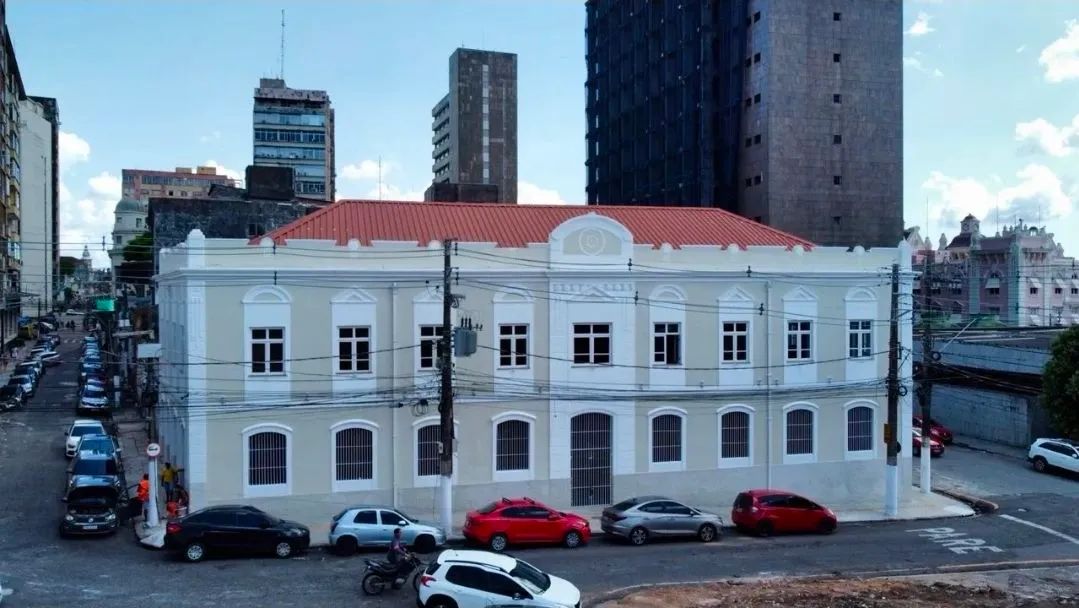 ALUGO CASARÃO RESTAURADO - Foto 2