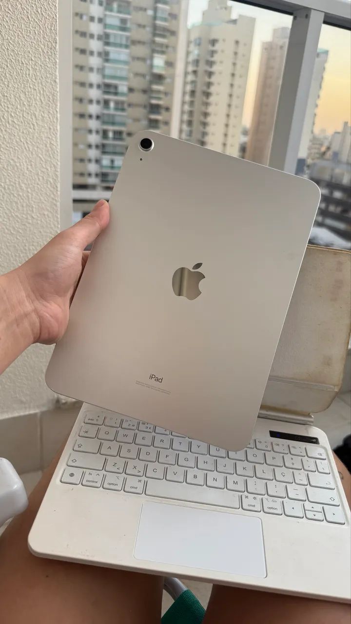 iPad 10ª Geração 64GB + Capa com Teclado e Trackpad - Foto 5