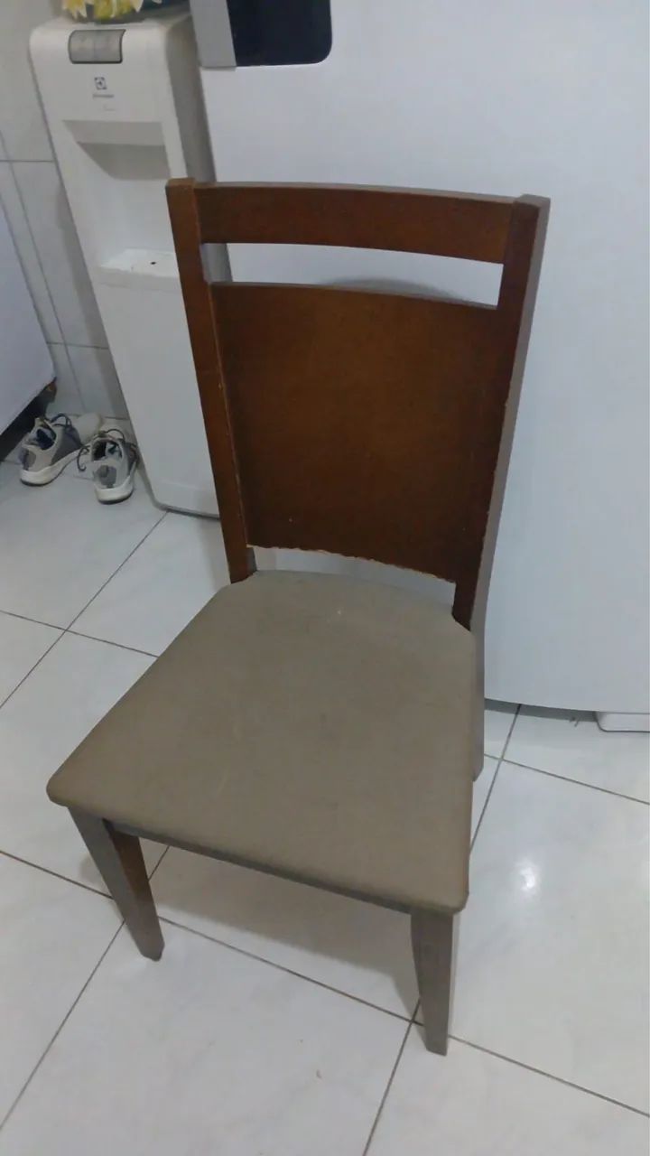 Mesa com cadeiras 