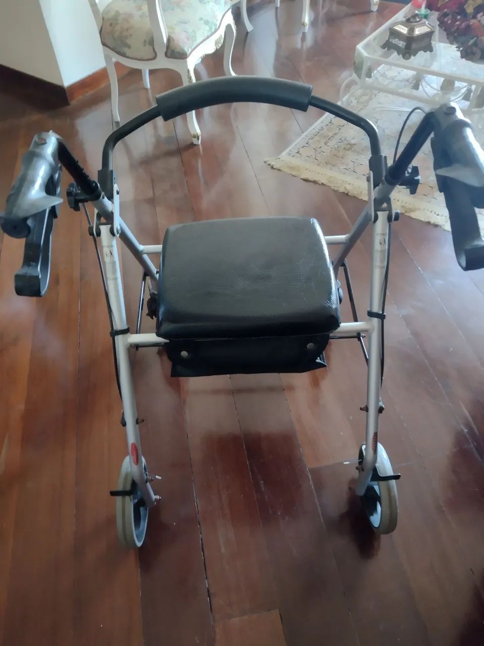 Andador 4 rodas  - Foto 3